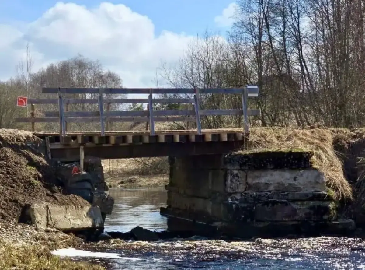 В Батецком и Окуловском округах восстановят два моста
