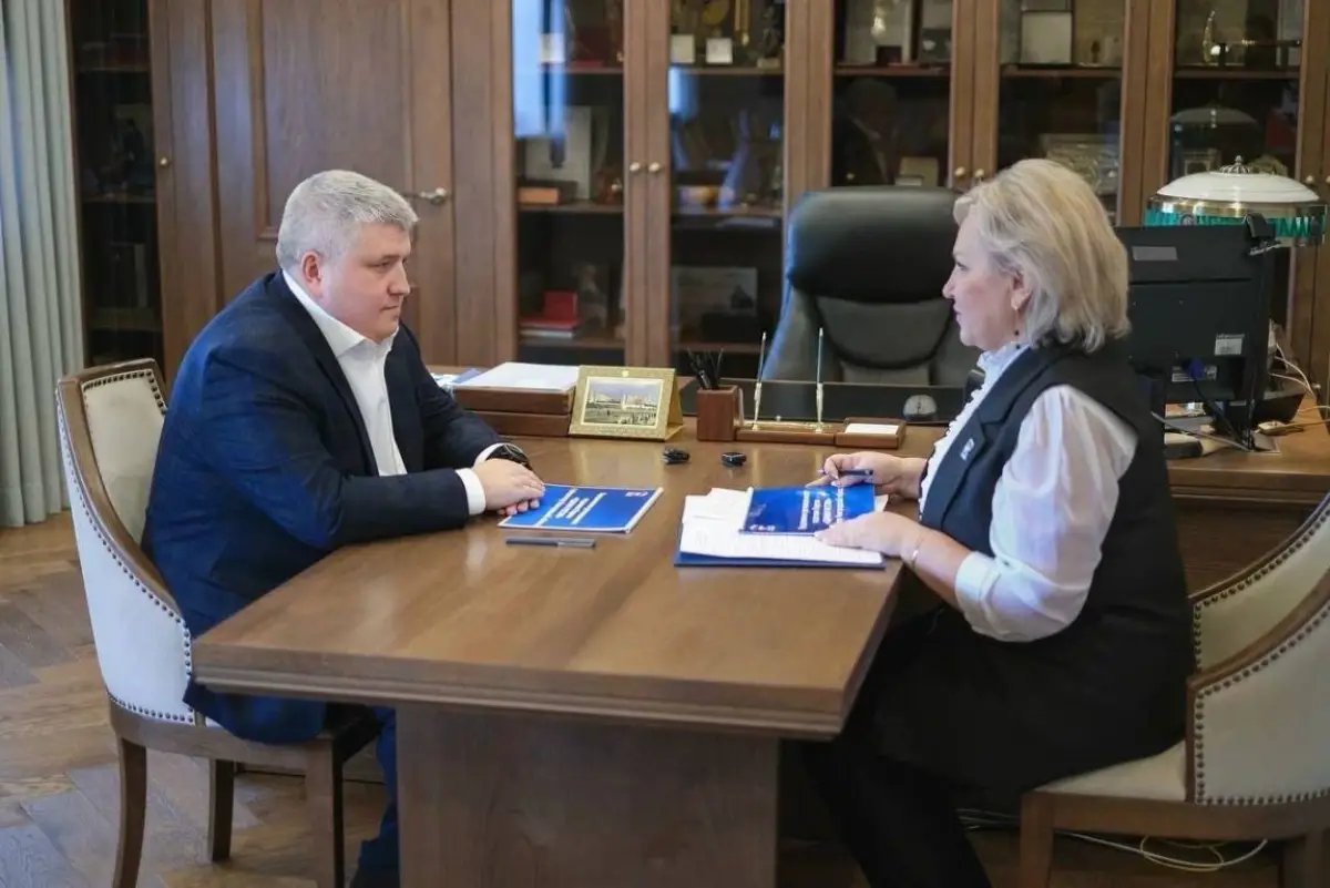 В Новгородской области планируют поддержать молодых учителей и водителей автобусов