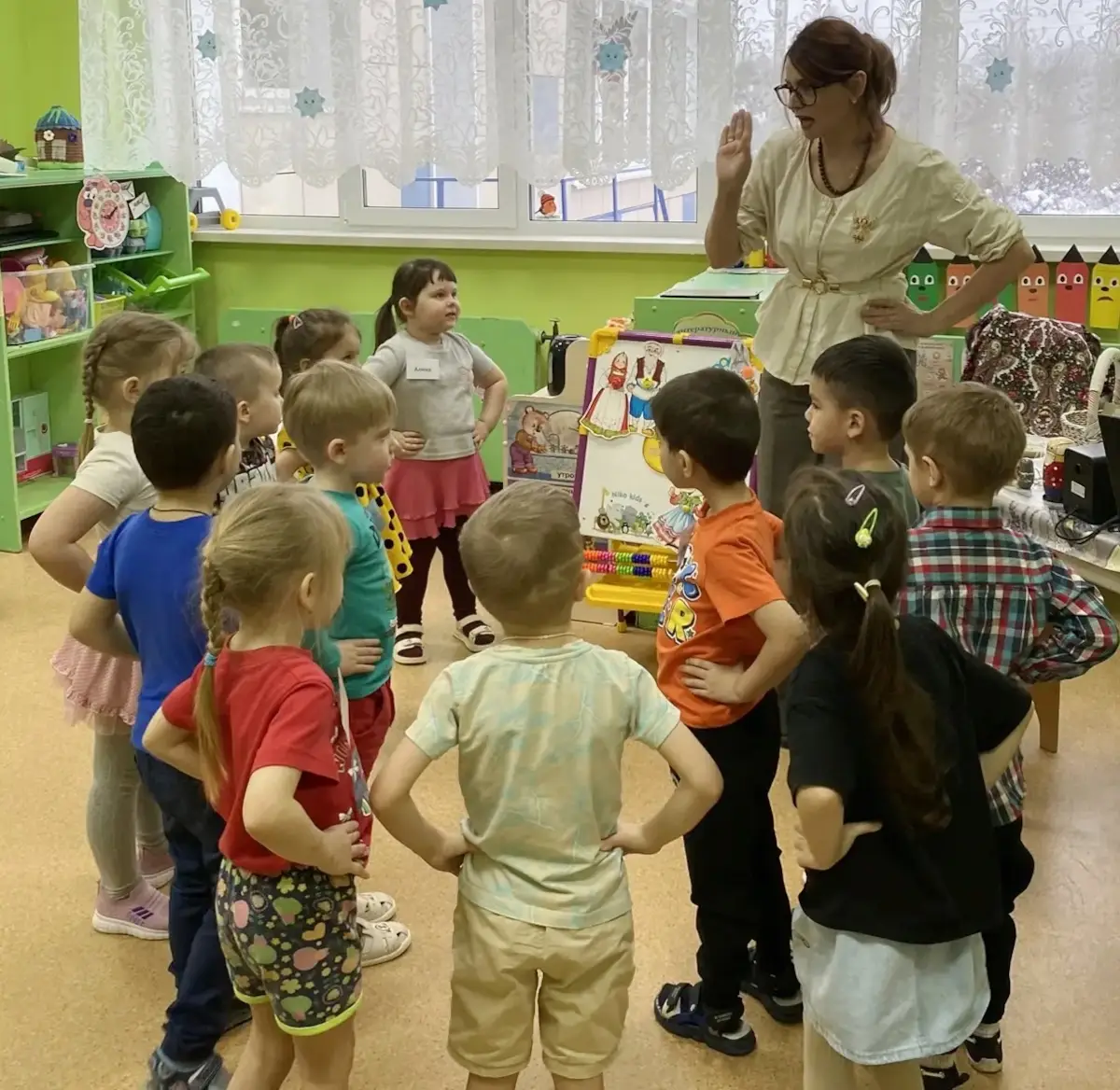 В Окуловке выбрали лучшего воспитателя детского сада