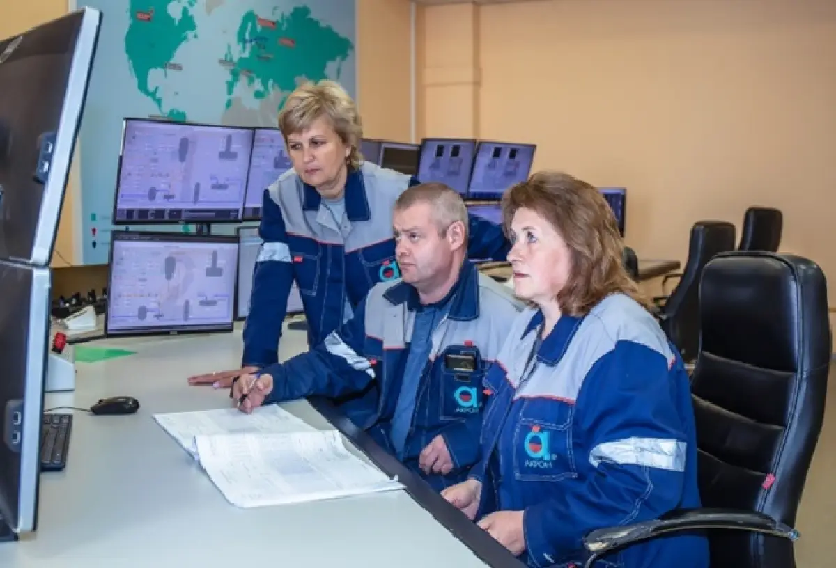 Новгородский «Акрон» установил новый производственный рекорд