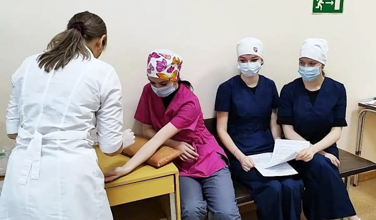 Семь студентов-медиков из Боровичей пополнили регистр доноров костного мозга