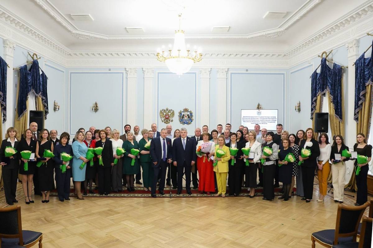 В Новгородской области посмертно наградили орденом погибшего при ликвидации ЧС электромонтёра