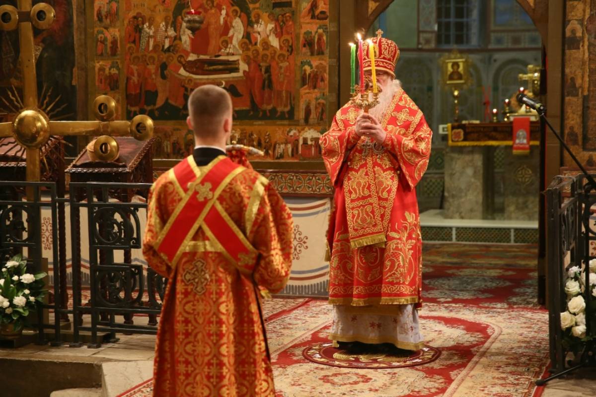 Ночные Пасхальные богослужения пройдут в 72 храмах Новгородчины