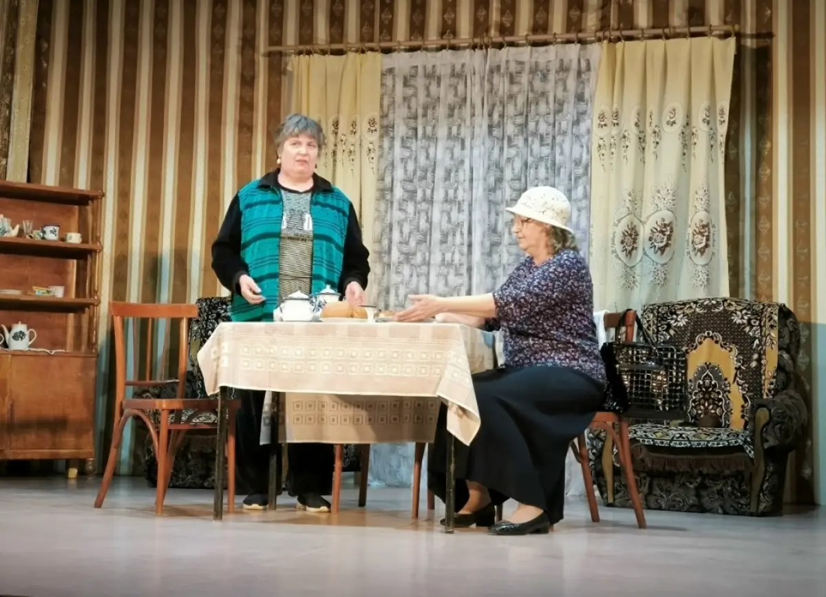 Народный театр села Медведь представил землякам премьеру