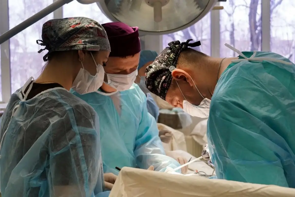 В Великом Новгороде врачи провели сложную операцию на поджелудочной железе