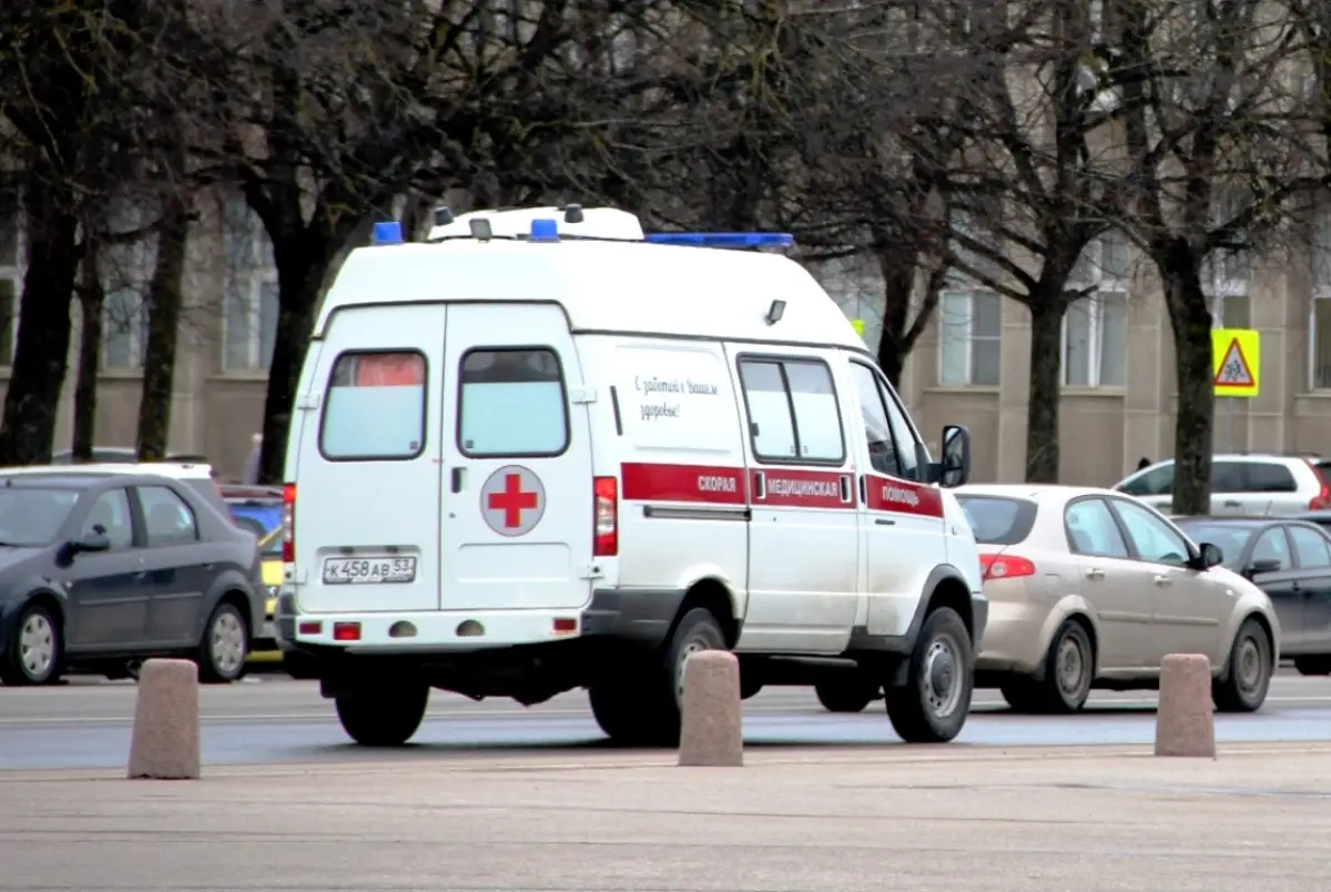 Полпред Президента России в СЗФО поздравил работников скорой помощи