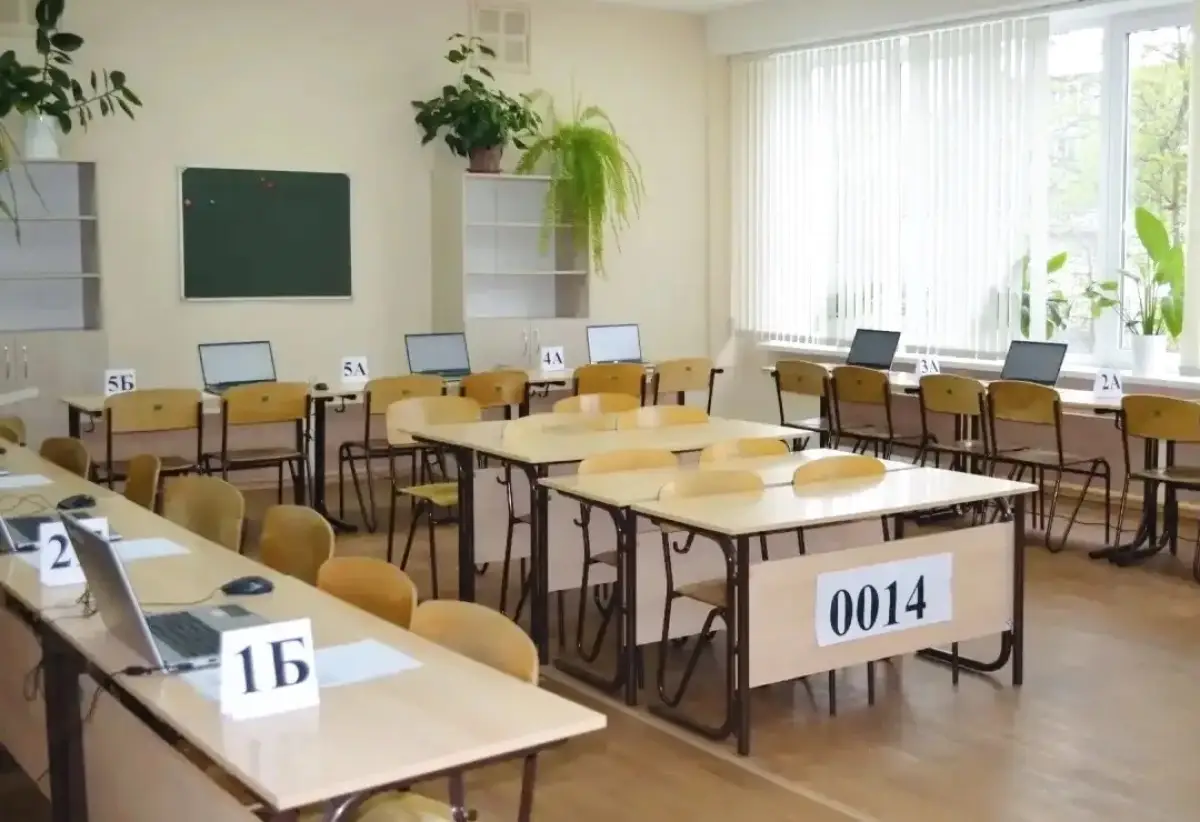 Более 300 новгородских выпускников проверили свои силы на пробном ЕГЭ