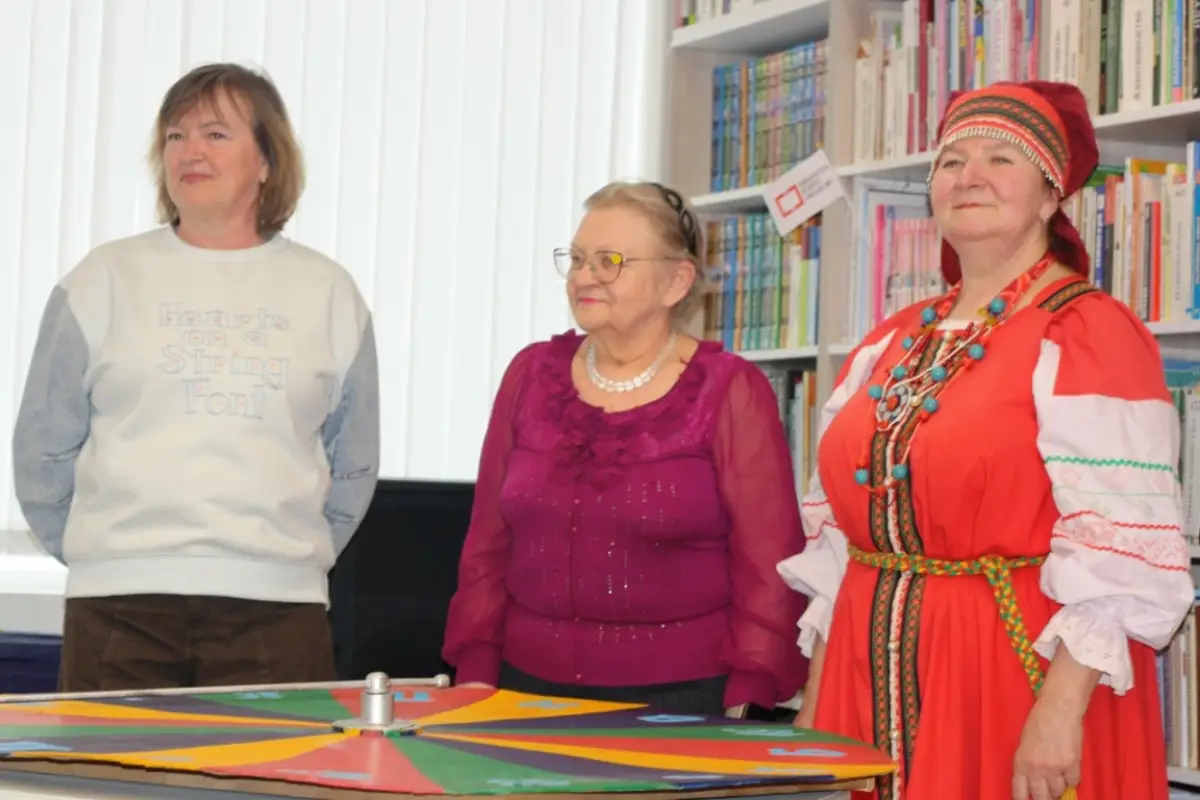 Игру «Поле чудес» провели во время «Библионочи» в посёлке Любытино