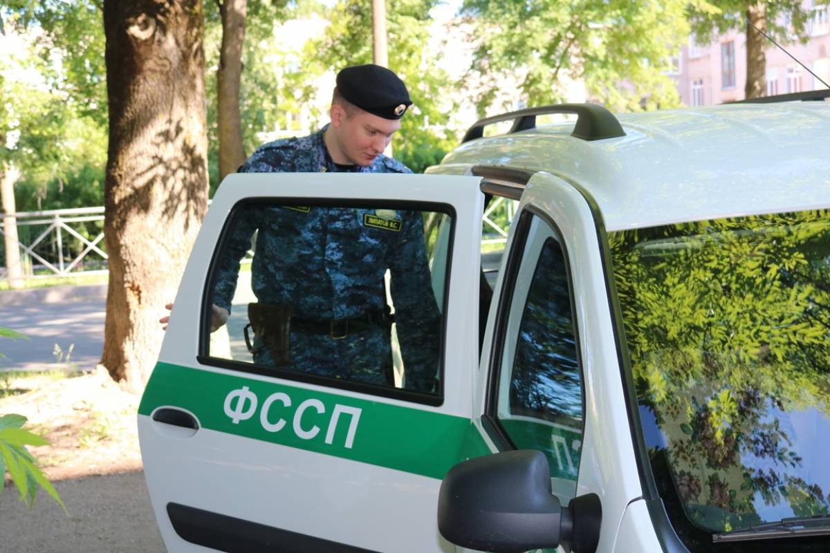 Новгородские судебные приставы запускают акцию «Подари ребёнку лето»
