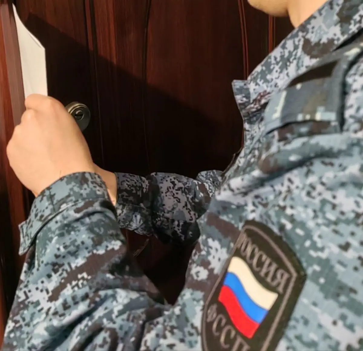 Мошенники отправляют жителям Новгородчины СМС от имени судебных приставов