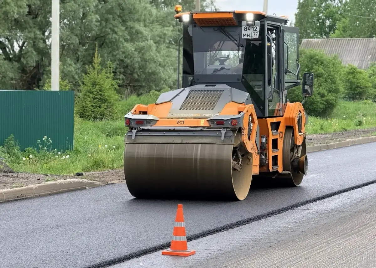 В Старорусском округе начали асфальтировать дорогу Шимск – Старая Русса – Холм