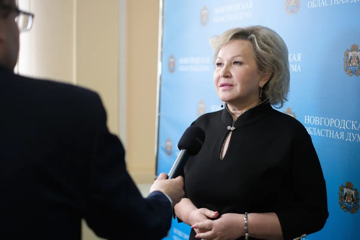 Елена Писарева подчеркнула значимость достижений региона, связанных с молодёжью