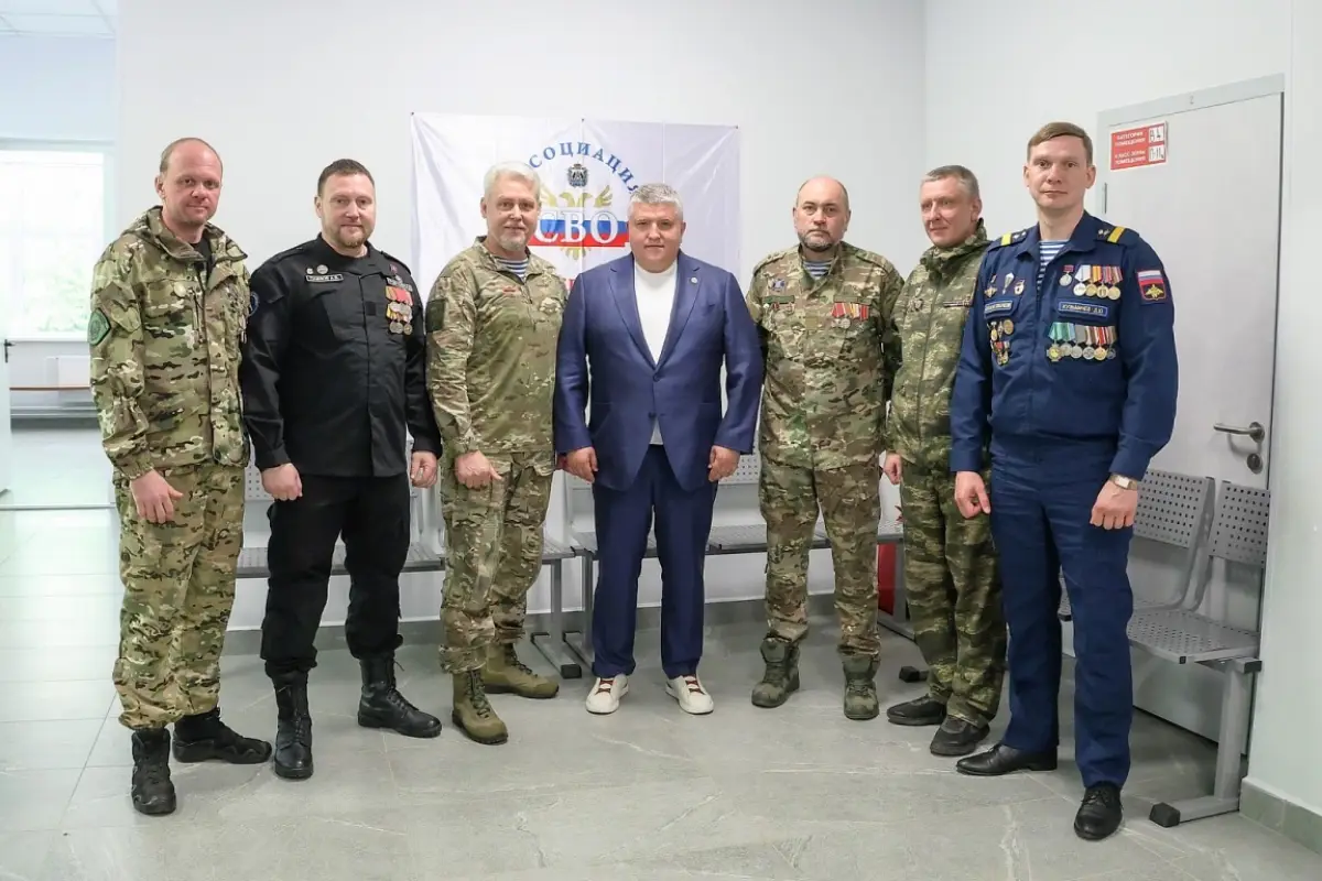 Александр Дронов встретился с подопечными фонда «Защитники Отечества»