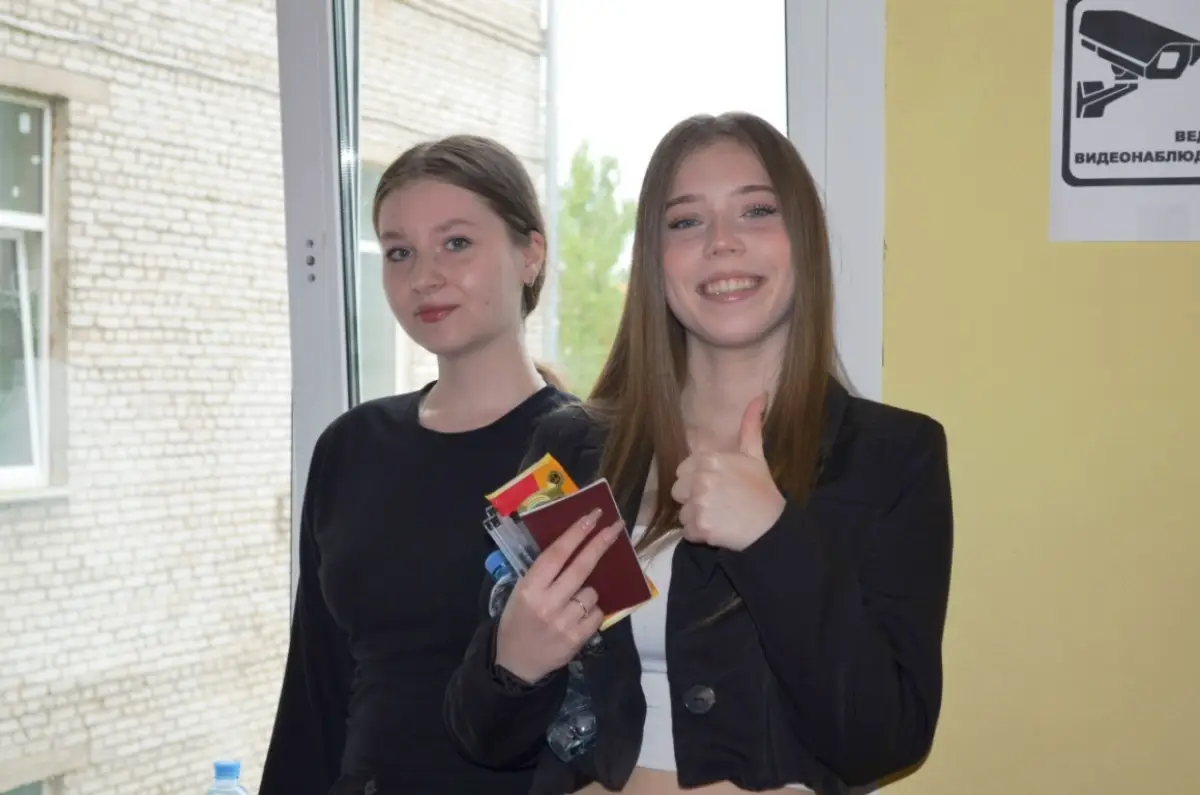 Более 1250 новгородских выпускников сдали ЕГЭ по обществознанию и физике