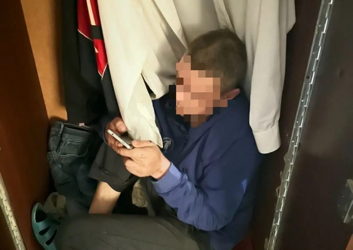 В Новгородской области мужчина попытался сыграть в прятки с судебными приставами