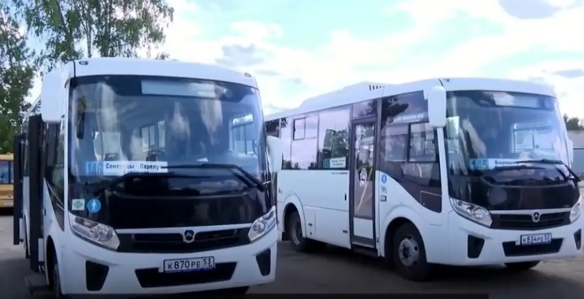 В Мошенском ПАТП обновили сразу восемь автобусов
