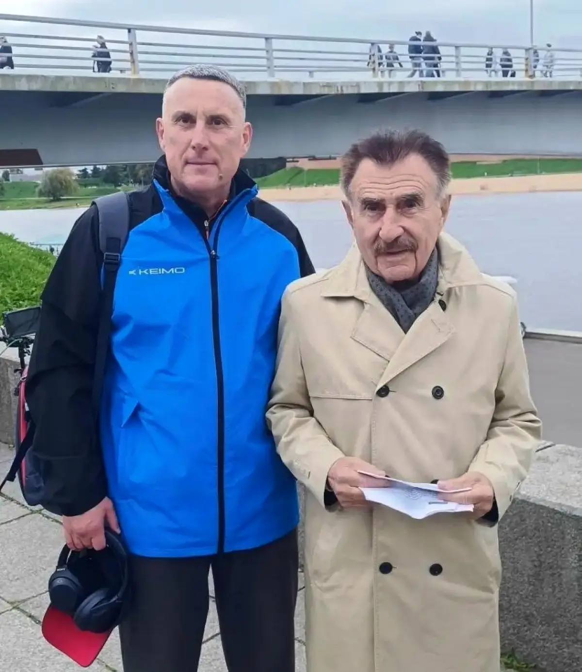 О неожиданной встрече на набережной сообщил мэр Великого Новгорода