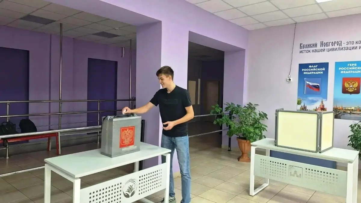 Юные жители села Марёво при явке более 80% выбрали лидера Совета школьников