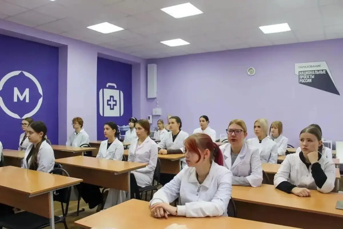 В системе СПО Новгородской области учатся более 16 тысяч человек
