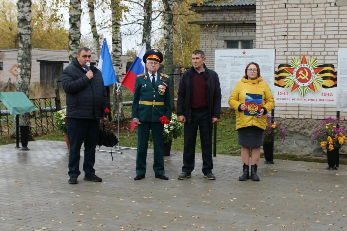 В деревне Ямник Демянского округа открыли Аллею Памяти