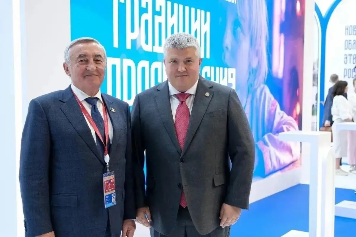 Юрий Бобрышев прокомментировал год работы Александра Дронова на посту губернатора